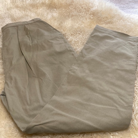 Liz sport khaki flat front pants size 8 - Picture 1 of 9